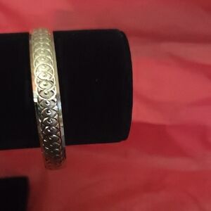 Elegant Gold Bangle Bracelet